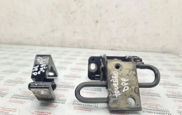 Volkswagen Touareg I Front door hinge set 7L0831412