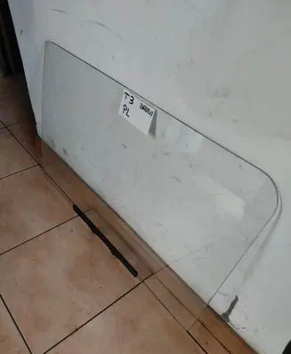 Volkswagen Transporter - Caravelle T3 Front door window glass four-door