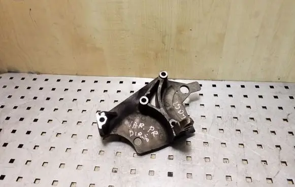 Nissan Note (E11) Engine mounting bracket 8200408663