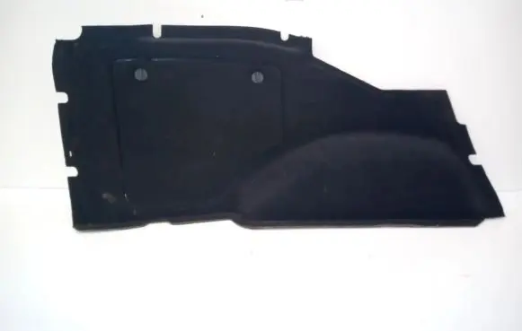 Ford Focus (C) pillar trim