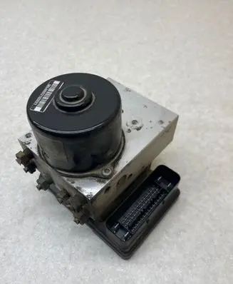 Volvo V70 ABS Pump 8671224 10092504033 5WK84002