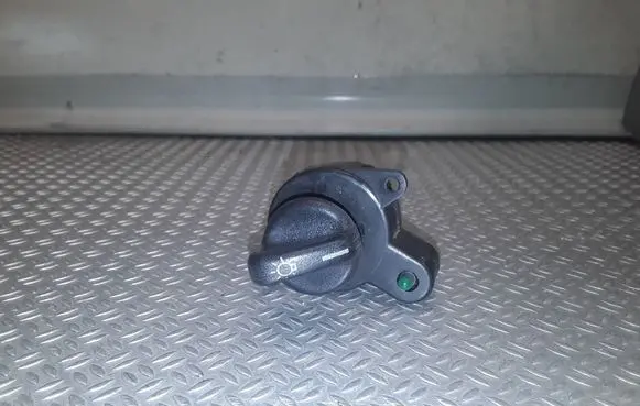 Ford Explorer Light switch F87b11654aa