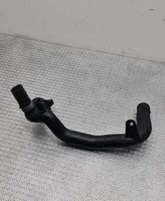 Mercedes-Benz B W245 Engine coolant pipe/hose A6402001352