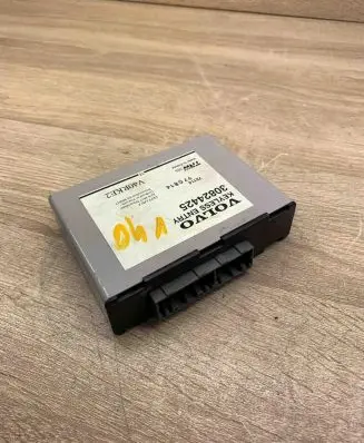 Volvo S40, V40 Door central lock control unit/module 30824425