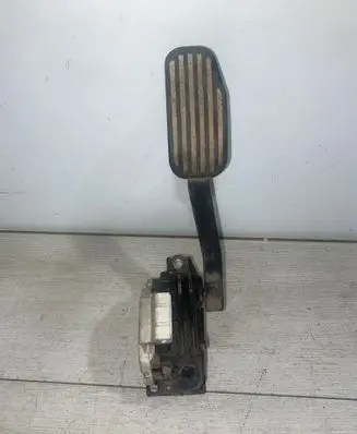 Volvo S70 V70 V70 XC Accelerator throttle pedal 9209746 00776920 0319