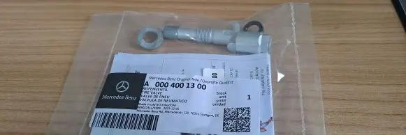 Mercedes-Benz E W213 Tire pressure sensor A00040001300