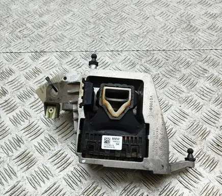 BMW 2 F44 Engine mount bracket 8835572