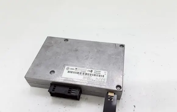 Audi A4 S4 B7 8E 8H Bluetooth control unit module 8P0862335H 75110828