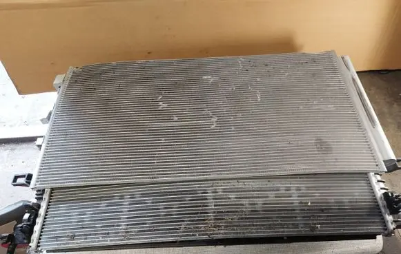 Ford Focus Radiator set JX618C607B JX618C607BB JX6119710AC