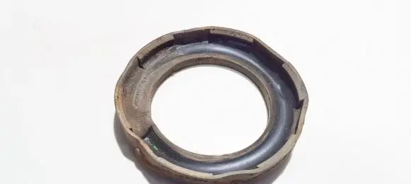 Honda Element Front coil spring rubber mount 
