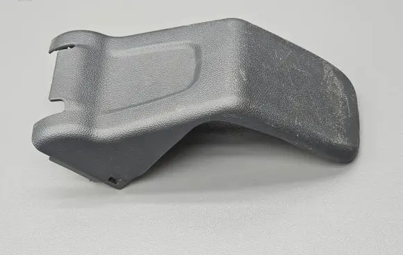 Honda CR-V Rear seat rail trim cover 82595SWA