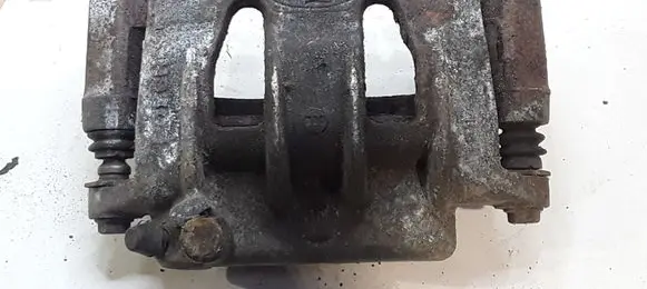Front brake caliper