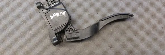 Mercedes-Benz Sprinter W906 Accelerator throttle pedal 0280755025