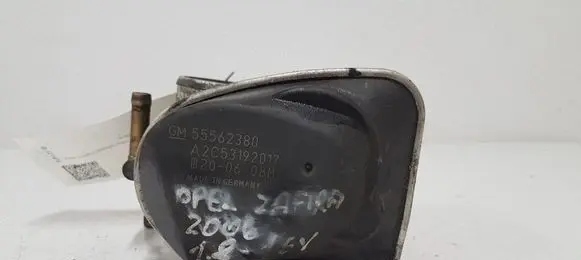 Opel Zafira B Throttle valve 55562380