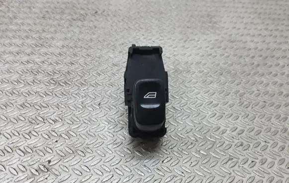 Volvo S60 Electric window control switch 8685288
