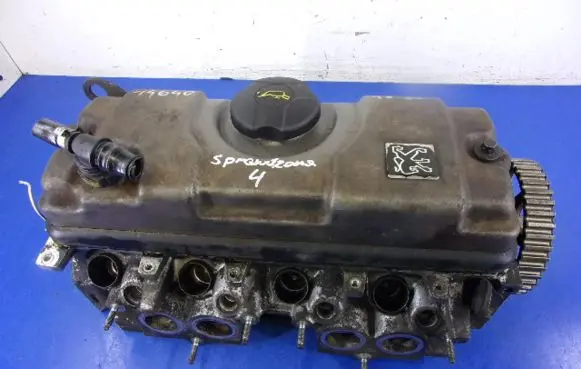 Peugeot 206 Engine head 9627516310