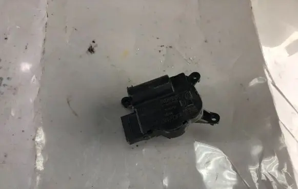 Fiat Punto Evo Air flap motor/actuator A21000700 310510 2901658