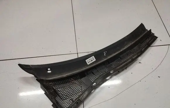 Mazda 3 I Wiper trim
