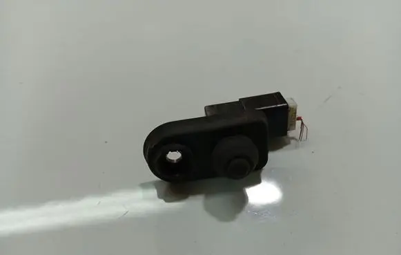 Peugeot 4007 Front door sensor 