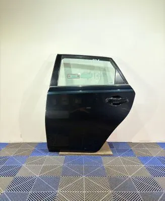 Toyota Auris E180 Rear door PAINTCODE1H2