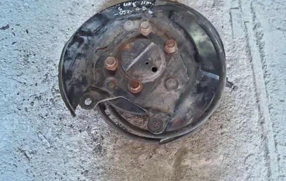 Nissan Juke I F15 Rear wheel hub