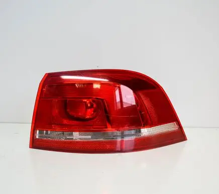 Volkswagen PASSAT B7 Rear/tail lights 3AF945096A