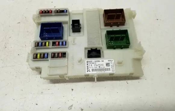 Volvo V70 Fuse module 31327996AA BG9T14C256GA