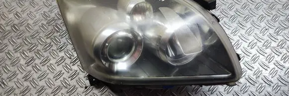 Toyota Avensis T250 Headlight/headlamp