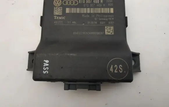 Audi A4 S4 B8 8K Gateway control module 8T0907468H