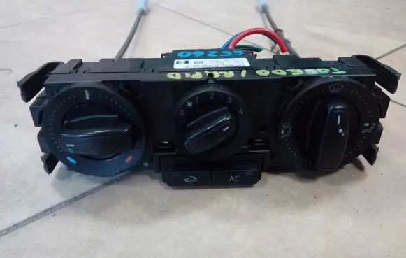 Seat Toledo IV (NH) Climate control unit 6JA820045A NE55260