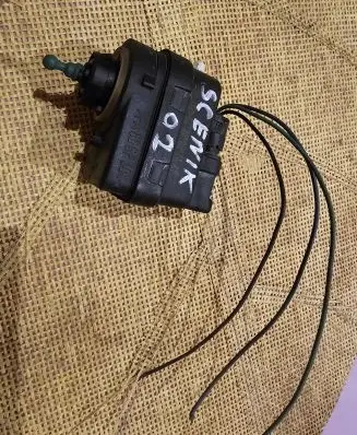 Renault Scenic I Headlight level adjustment motor 7700840141