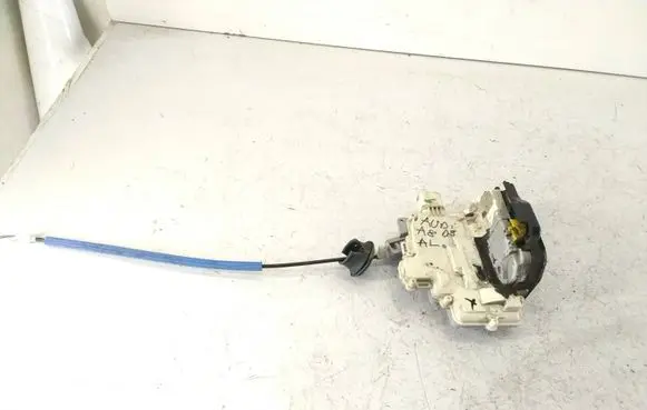 Audi A8 S8 D3 4E Rear door lock 4F0839016