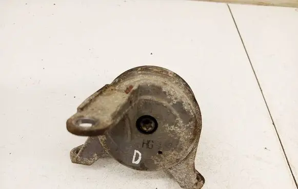 Opel Astra H Engine mount bracket 13125827