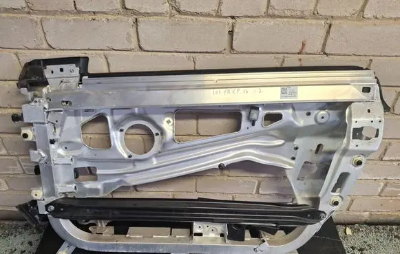 BMW i3 Front door 7427333 19022016 24473301