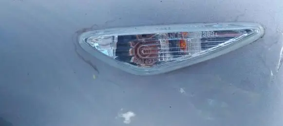 Mazda 6 Front fender indicator light sidabrine
