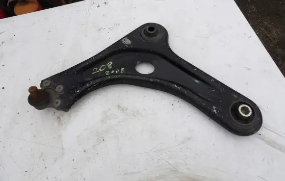 Peugeot 208 Front lower control arm/wishbone