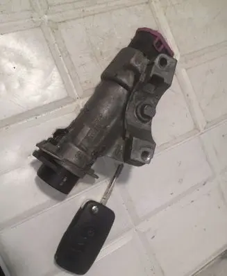 Audi A6 S6 C5 4B Ignition lock 4B0905851C