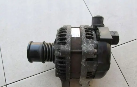 Ford Focus Generator/alternator CV6T10300GA