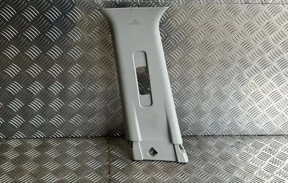 Nissan Leaf I (ZE0) Seat belt trim 769143NL0A