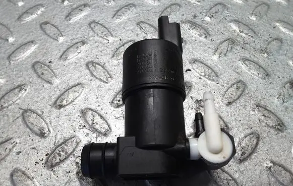 Peugeot 208 Windscreen/windshield washer pump 9641553880 9641553980