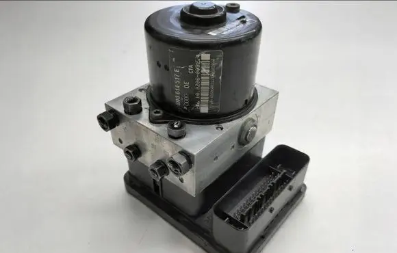 Audi TT Mk1 ABS Pump 8N0907379H 8N0614517E