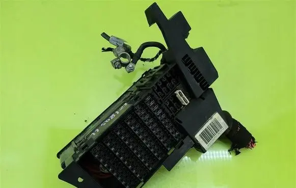 Mercedes-Benz A W169 Fuse box set 1695451740