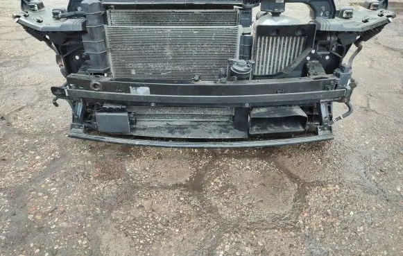 KIA Sorento Radiator support slam panel