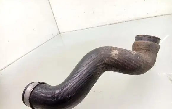 Intercooler hose/pipe