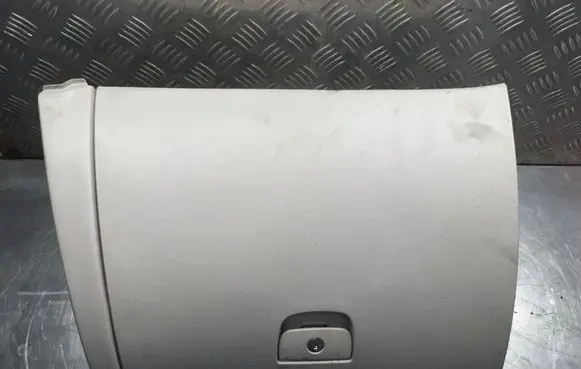 Hyundai Sonata Glove box