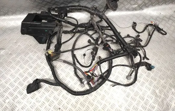 Infiniti G37 Fuse box set 284B9