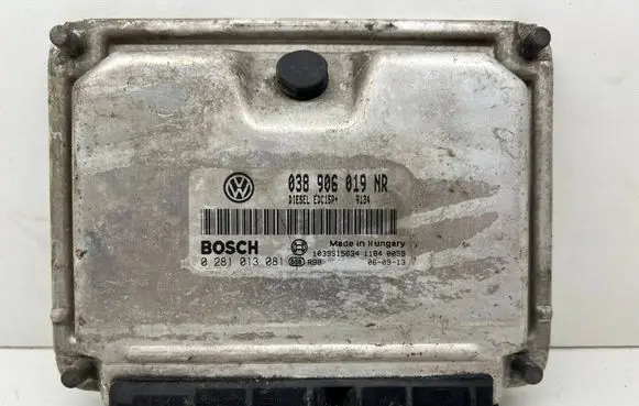 Skoda Roomster (5J) Engine control unit/module 038906019NR 0281013081 1039S15634