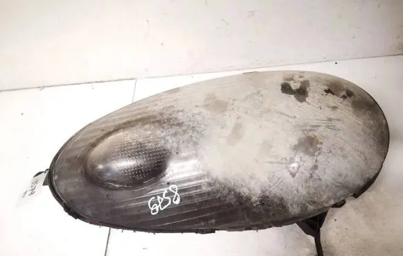 Nissan Micra Headlight/headlamp 082151194r 08-215-1194r
