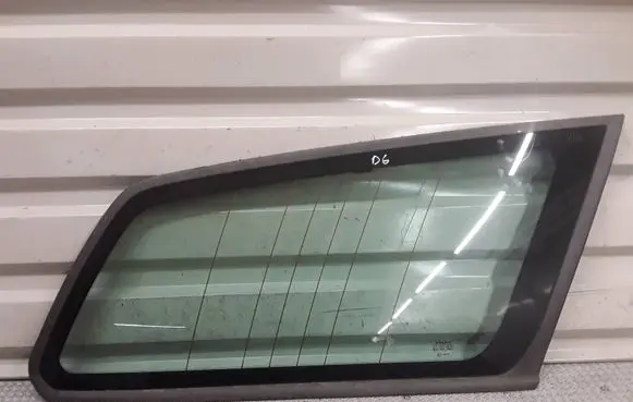 Volvo V50 Rear side window 