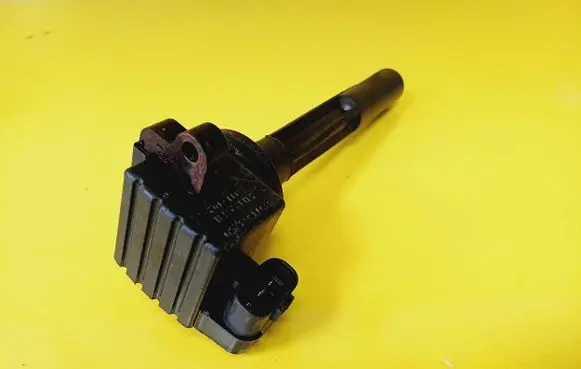 Opel Frontera B High voltage ignition coil 8971363250